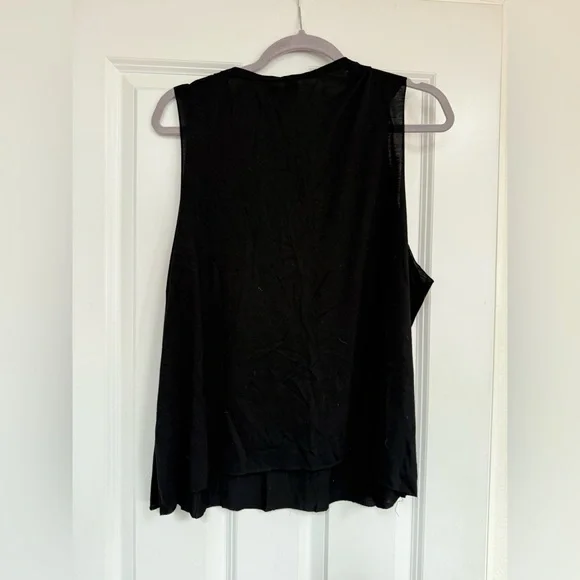 SHEIN Black Graphic T-Shirt - Picture 3 of 3